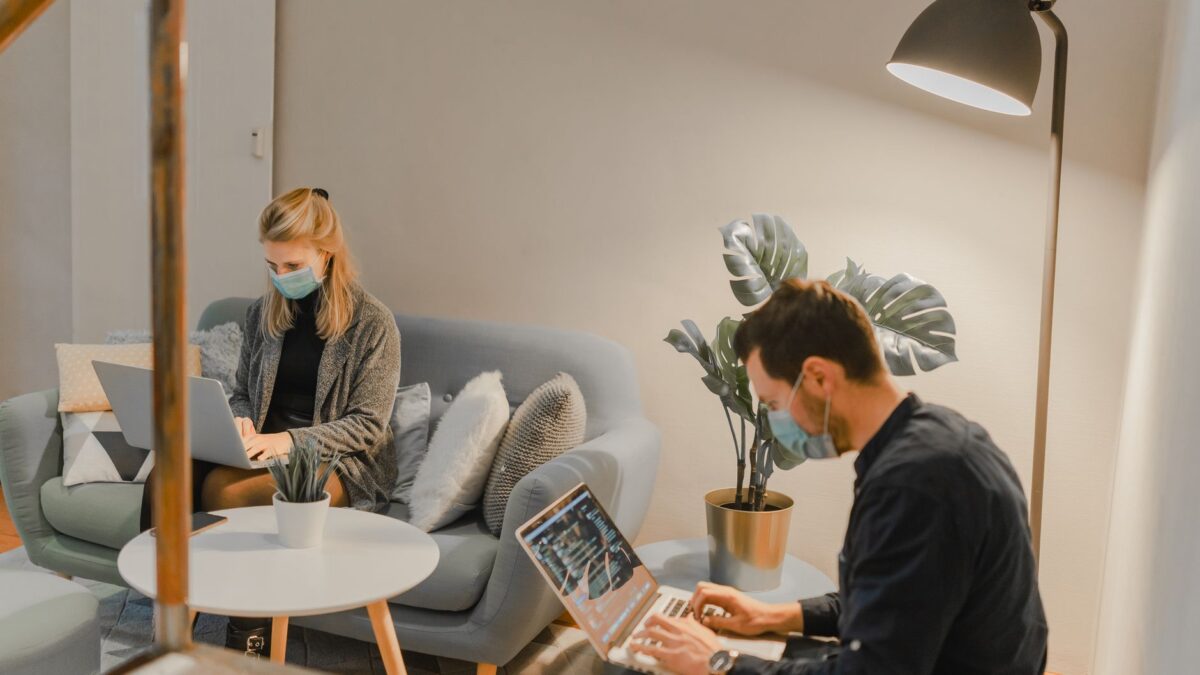 prévenir isolement social réseaux locaux mobiliser
